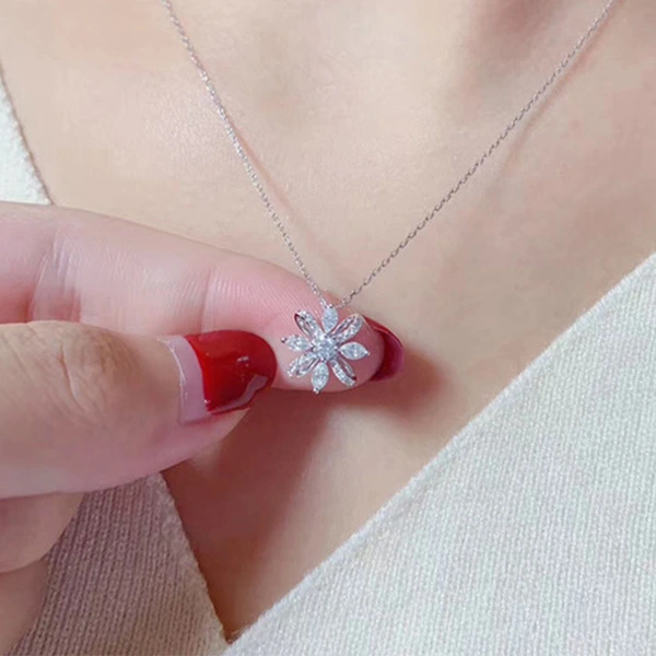 Korean fashion new necklace Qing new flower marquise zircon pendant necklace French sweater chain