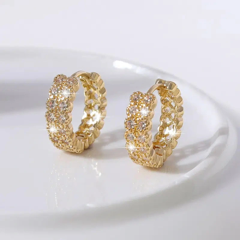 European and American style light luxury fashion earrings French retro gold hot-selling earrings for women's temperament goddess earrings