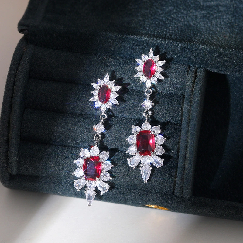 Temperamental long and rich earrings, luxurious palace-style royal earrings, queen princess and celebrity style earrings
