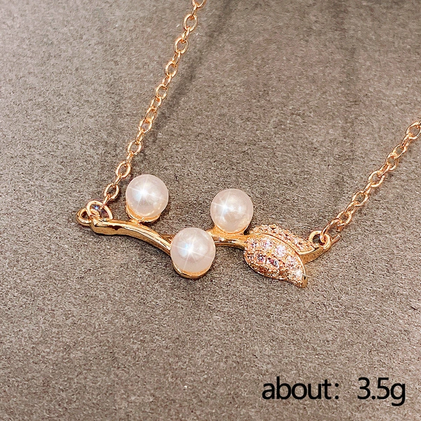 Trendy Japanese and Korean style necklace, creative rose imitation pearl necklace for women, exquisite zircon clavicle chain