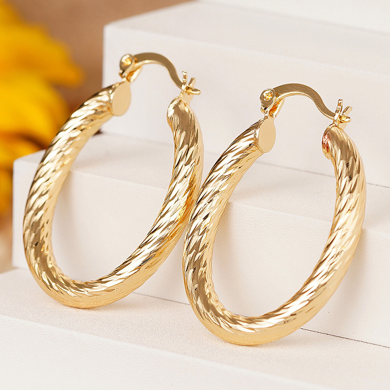 Middle Eastern manufacturers source hot style U-shaped metal braided trend European and American texture