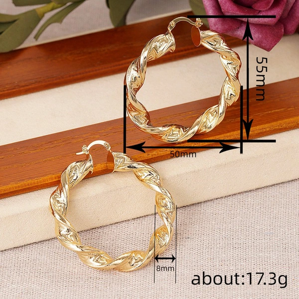 Manufacturers wholesale Middle Eastern earrings for women with spiral niche design, fashionable jewelry, shiny golden jewelry