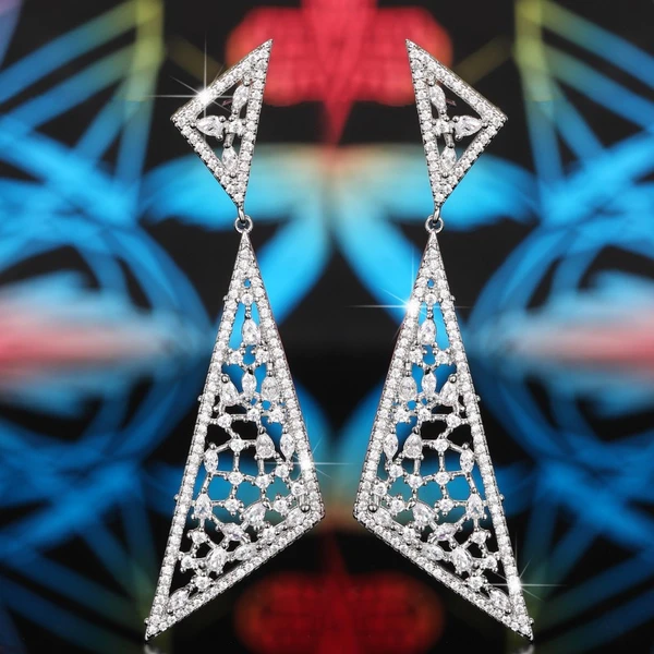 Korea Dongdaemun triangle pendant fashion super flash zircon geometric triangle earrings temperament net red earrings