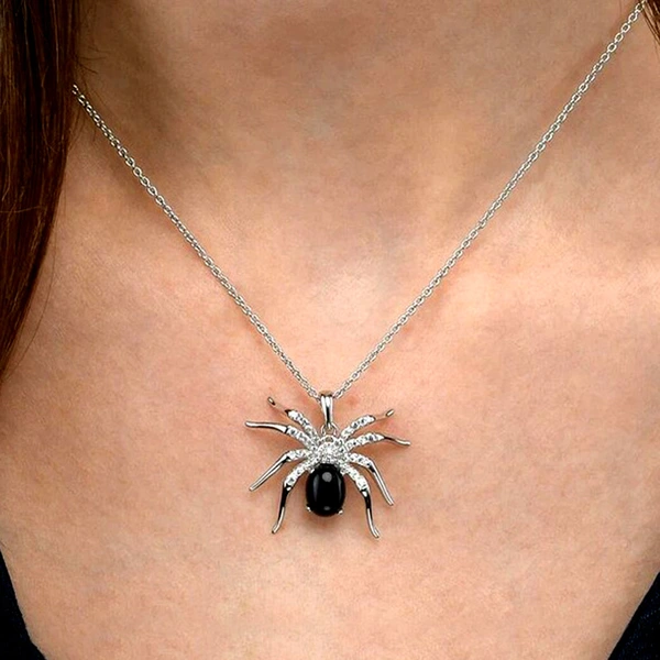 Hot selling dark gothic necklace female spider personality Halloween punk popular net red style necklace
