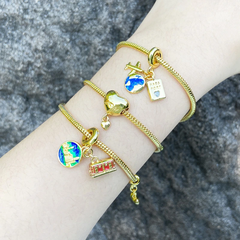 New simple and fashionable airplane travel bracelet European and American hot style love earth hand jewelry bracelet female brk83