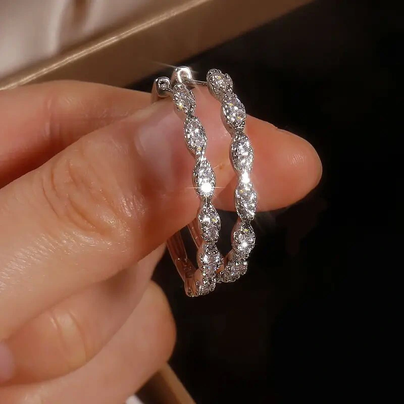 European and American retro horse eye earrings high-end Korean large hoop earrings fashionable daily versatile earrings for women