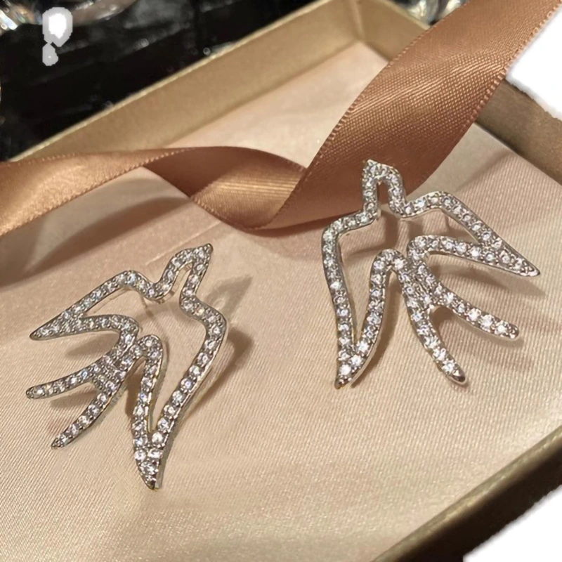  Fashionable imitation animal earrings swallow temperament design earrings atmospheric high-end full-studded female earrings