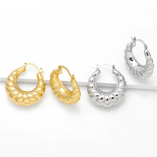 European and American simple fashion 18k gold hollow earrings female niche design round crescent pattern earrings erv09