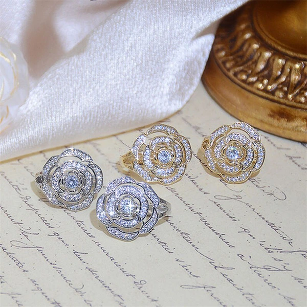 Sweet and elegant 3D flower earrings with roses, fashionable and versatile, factory direct sales