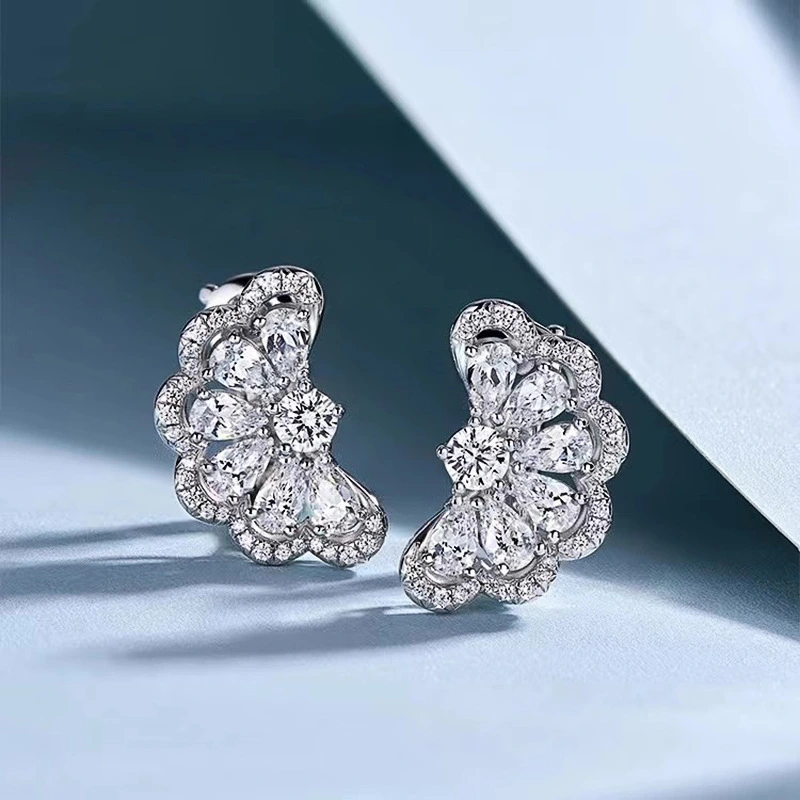 Petal gentle water drop flower earrings for women, elegant temperament, ladylike matching with delicate fragrance style
