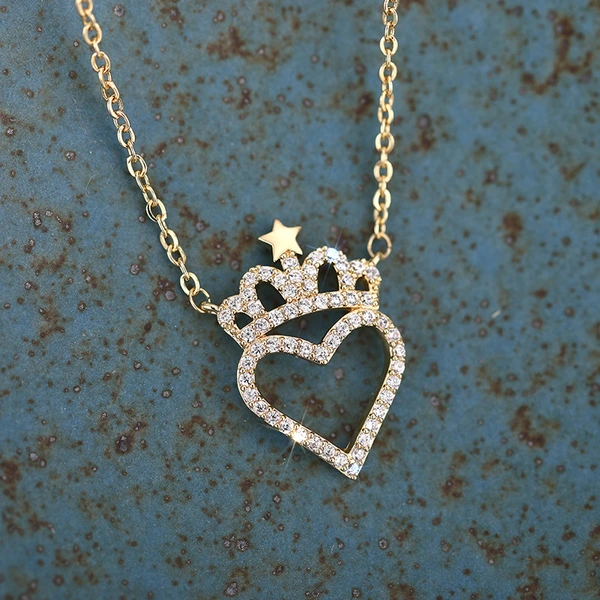  European and American celebrity love necklace female crown star design necklace niche personality Internet celebrity style jewelry