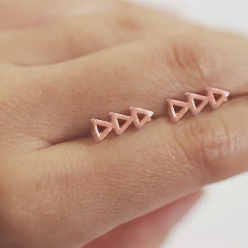 New exquisite small earrings basic versatile student trend earrings style Japanese and Korean sweet earrings