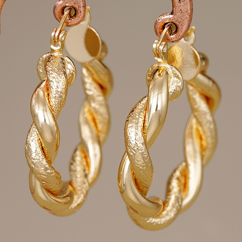 Middle Eastern European and American earrings for women e-commerce metal gravel feel accessories niche woven design