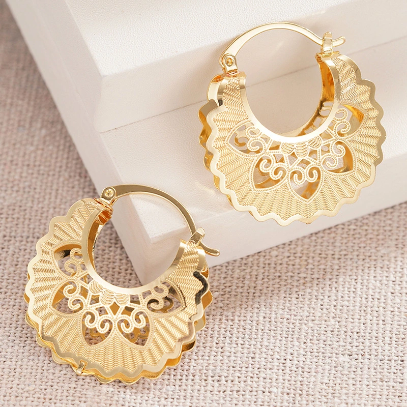 Korean style gentle hollow design earrings ladies ethnic style earrings Middle Eastern fashion floral hot selling accessories