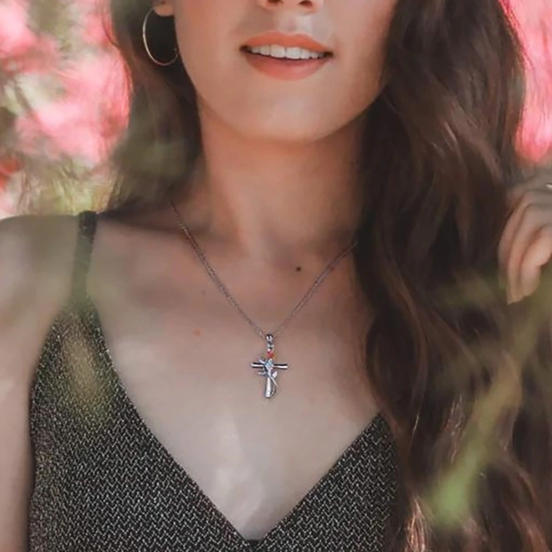 European and American new necklace romantic forest rose wrapped personality pendant color plating inlaid zirconium