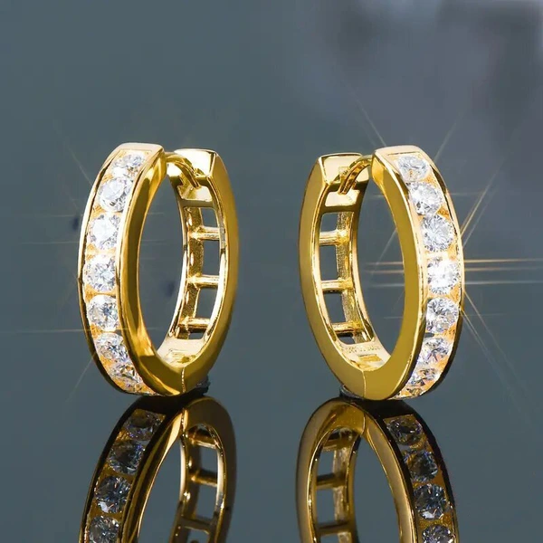 New women's hoop earrings with geometric diamonds, elegant and fashionable earrings for daily wear