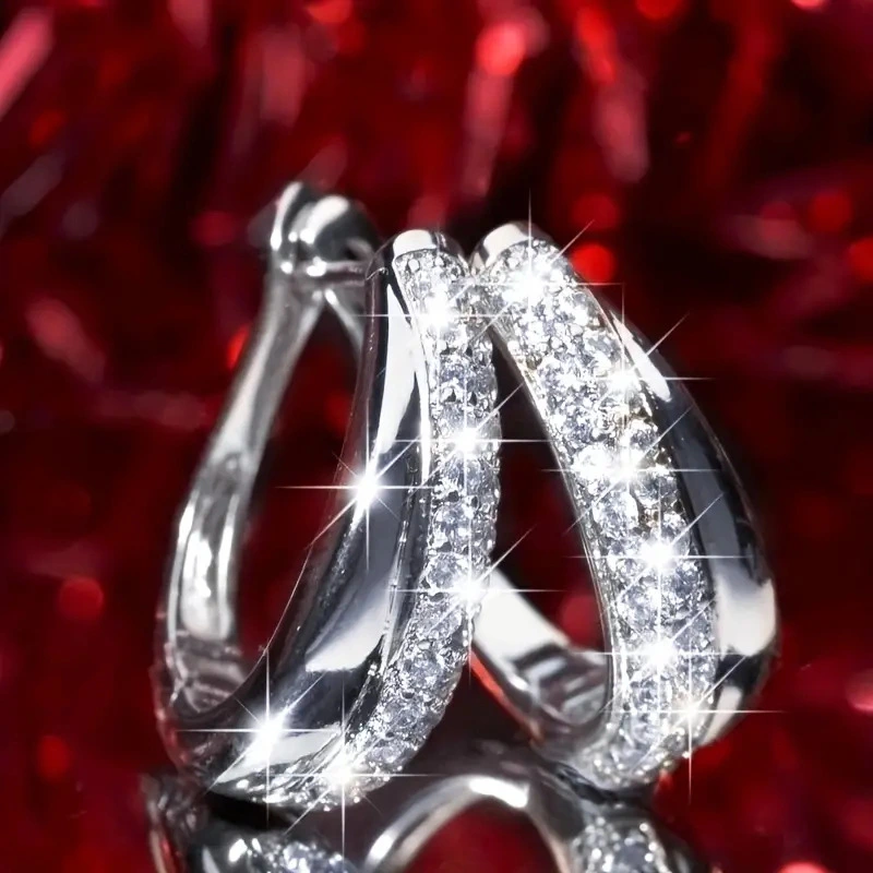   Hot selling new U-shaped earrings European and American super flash geometric simulation ear buckles fashionable temperament female earrings