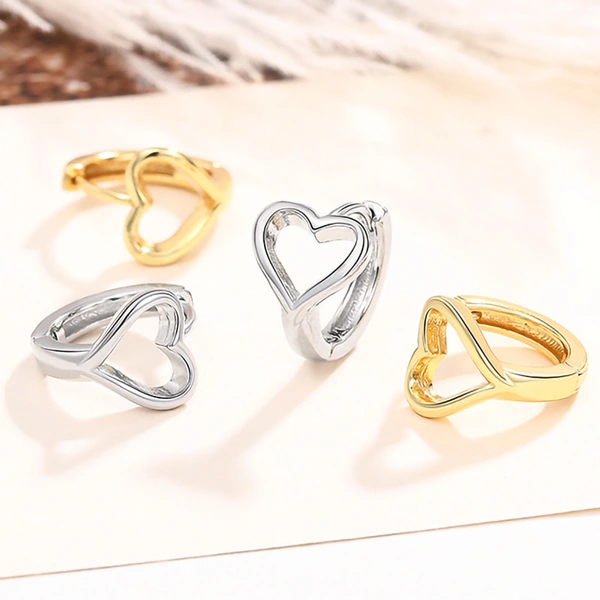  Korean fashion temperament love earrings simple sweet heart-shaped earrings hollow metal Korean style earrings