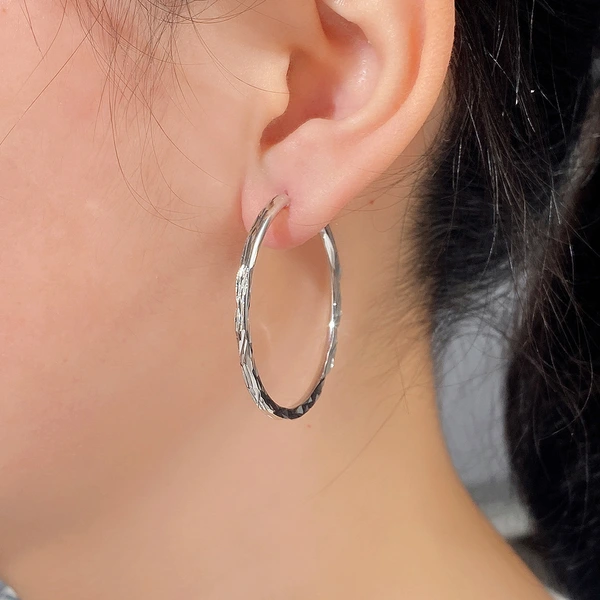 Hot selling exaggerated accessories, fashionable and simple glossy large circle earrings, nightclub European and American style earrings