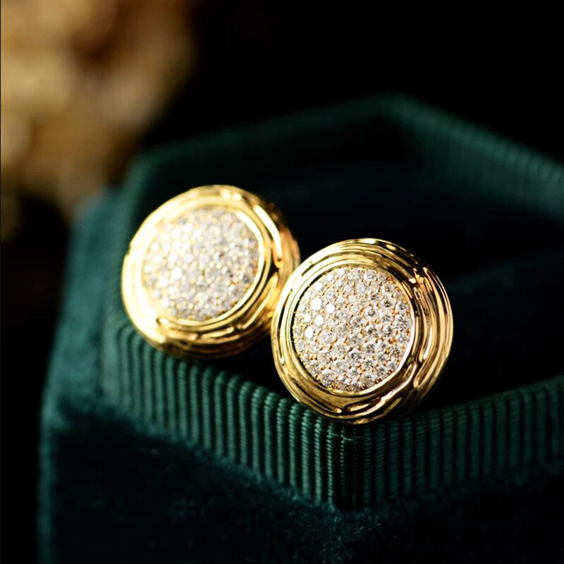  European and Korean French style light luxury earrings for women, micro-inlaid shiny earrings, fashionable matching earrings