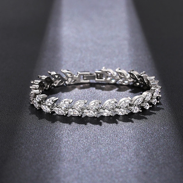 High-end commuter horse eye leaf bracelet for women exaggerated punk personality jewelry factory direct sales hot selling jewelry