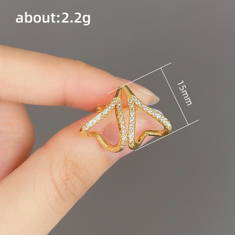 French Chanel style geometric earrings for women, simple design, A-line micro-inlaid water drop earrings, fashionable earrings