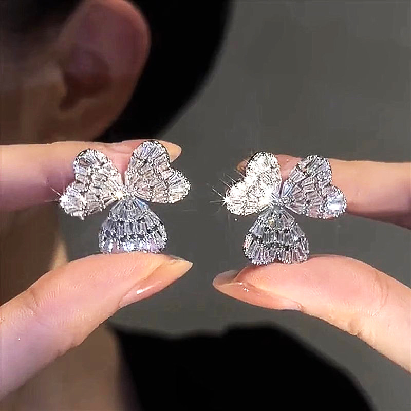 Women's lucky clover earrings, pastoral style jewelry, factory direct sales, hot selling forest earrings