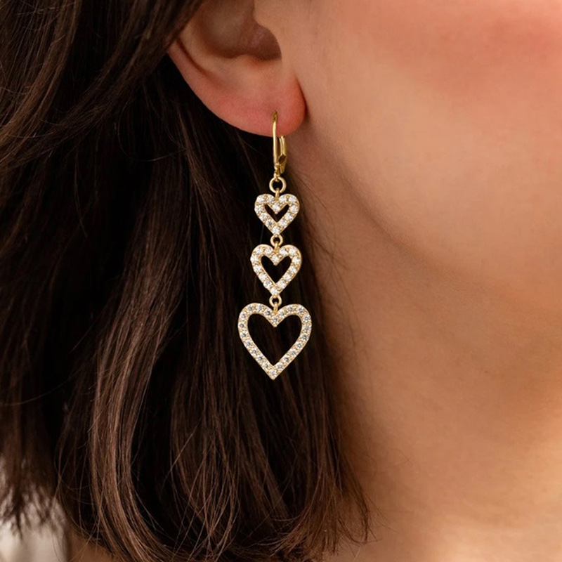  European and American heart earrings for women, micro-inlaid zircon, exquisite and sweet earrings, perfect for evening dresses