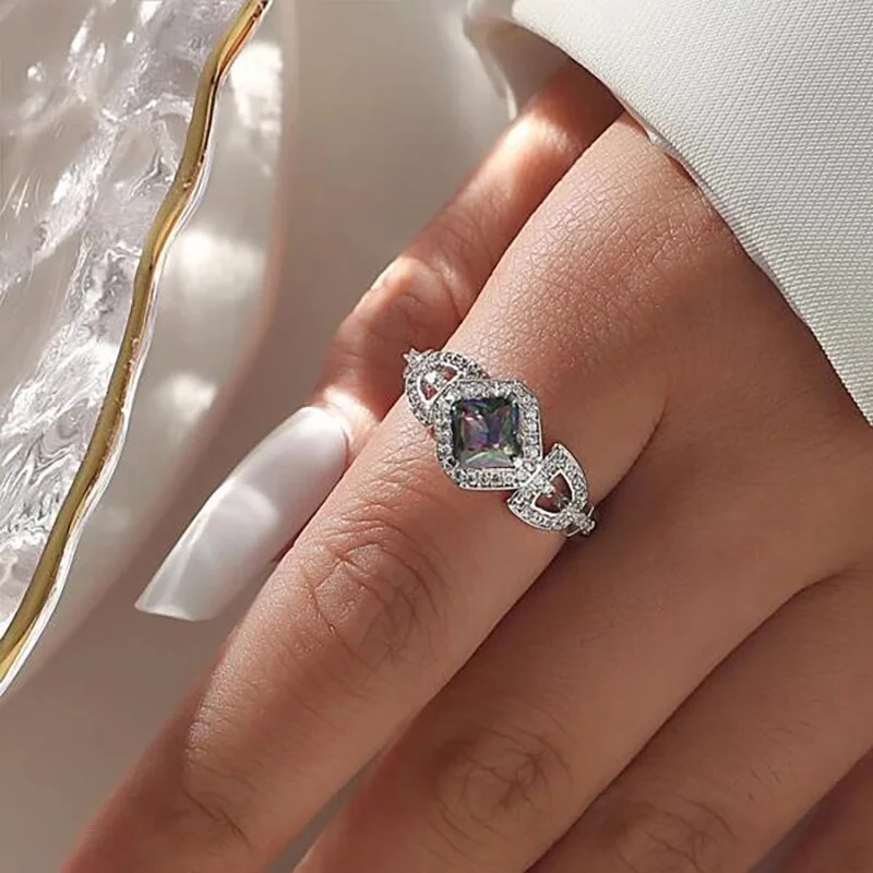   Colorful diamond rings for women light luxury high-end super flash luxury bright rings Europe and the United States hot sales