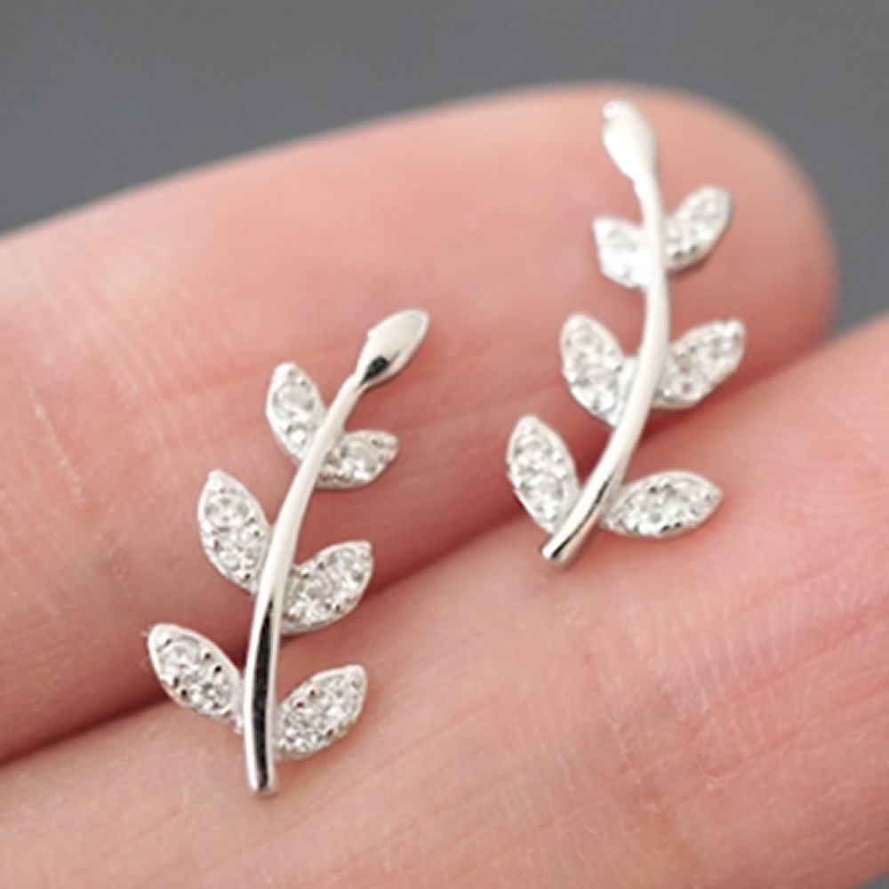 Forest temperament diamond leaf earrings mini zircon small leaf shape earrings versatile girl earrings