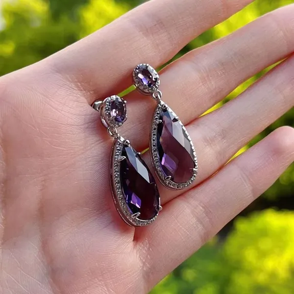 European and American purple pendant earrings, teardrop pear-shaped colored diamond earrings, luxurious and versatile dress accessories