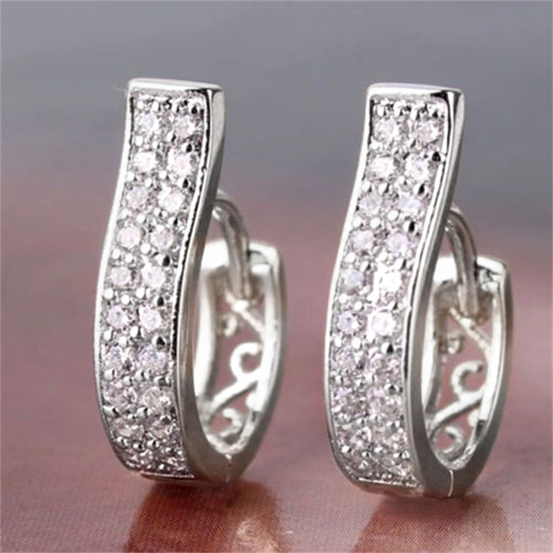 Fashionable and popular jewelry accessories, European and American exaggerated six-six-shun earrings, hollow pattern, light luxury circle