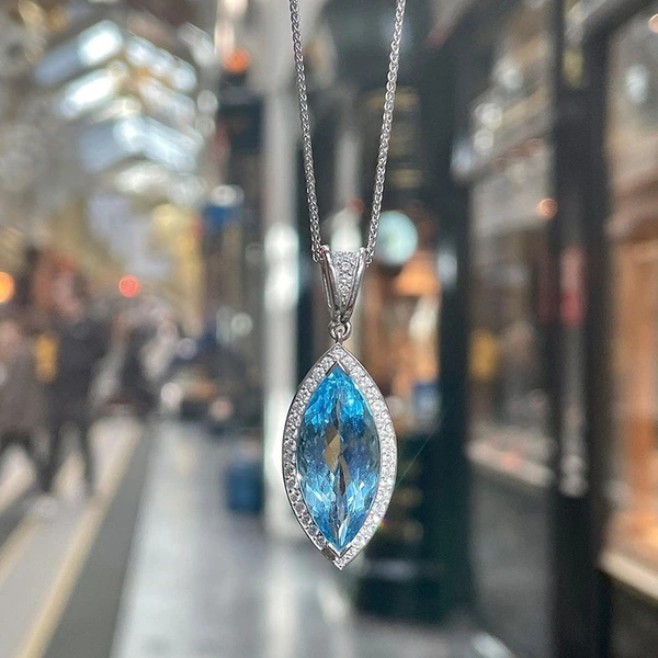 Ruili Magazine Style European and American Aquamarine Topaz Marquise Pendant Necklace Copper with Zircon Clavicle Chain