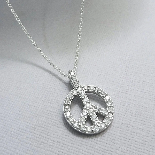 Live broadcast of the new simple personality anti-war peace symbol necklace diamond hollow clavicle chain wholesale