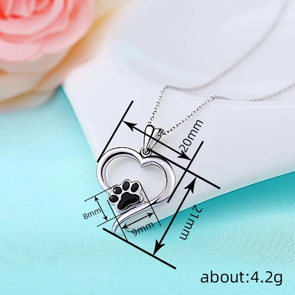  Hot selling in Europe and America, the heart-shaped cat claw necklace is cute and a must-have for sweet girls.