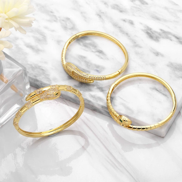 Snake bracelet women's European and American cold style fashion personality snake head bracelet full of diamonds high-end luxury bracelet brf19