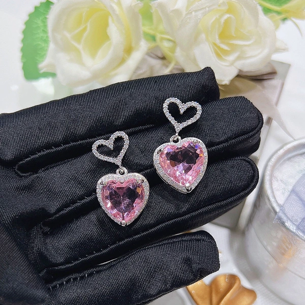 Sweet gift for Valentine's Day: pink three-dimensional large zircon earrings, exquisite, sweet and cute style earrings