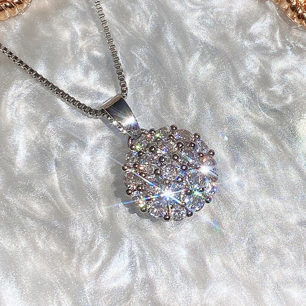 New Korean style fashion flower zircon necklace female sweet short clavicle chain student necklace