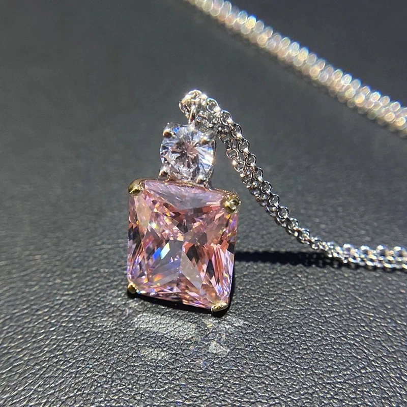 European and American sugar cube necklace peach blossom luck trend exquisite square pendant hot selling necklace