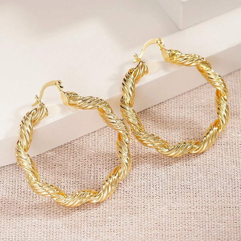 Pinxixi trendy earrings for women, multi-layer rotating thread niche jewelry, punk metal, internet celebrity style