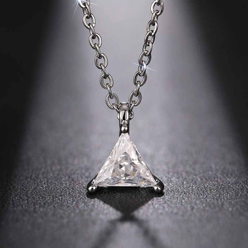  Xiaohongshu live broadcast style necklace women's simple triangle geometry daily accessories fashionable necklace