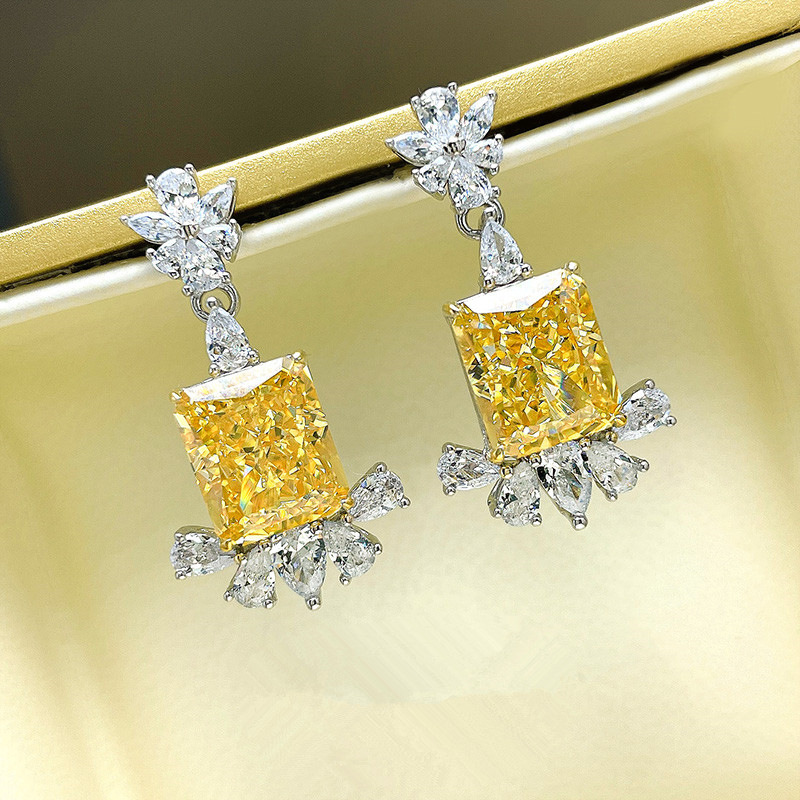 Retro fashion European and American yellow earrings ladies high-end luxury earrings new pear flower geometric earrings