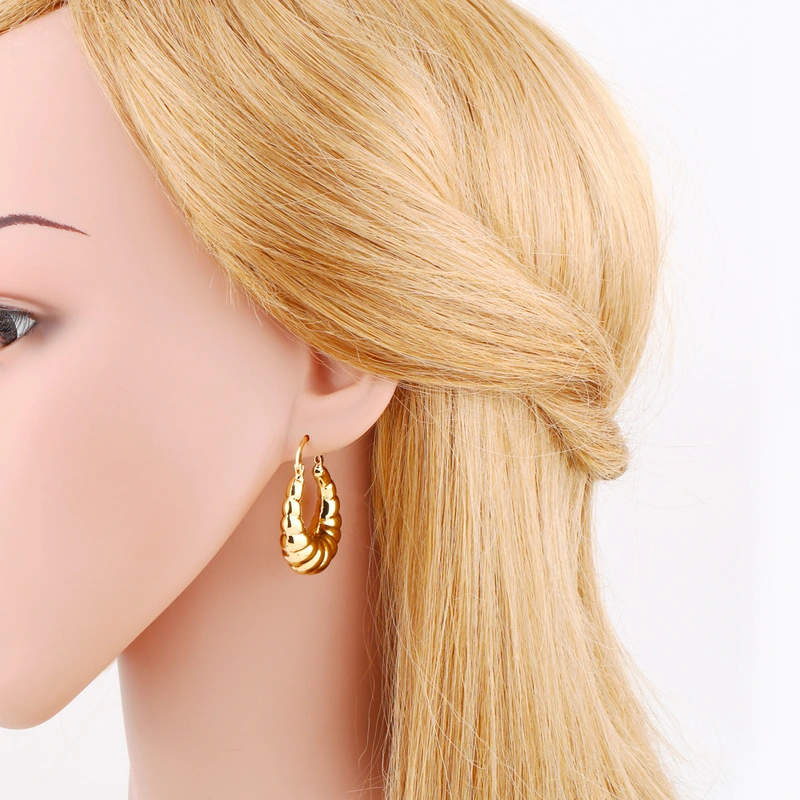 European and American simple fashion 18k gold hollow earrings female niche design round crescent pattern earrings erv09