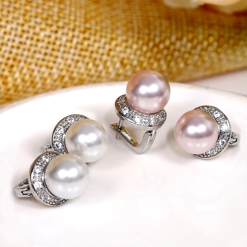 New hot selling simple and fashionable round zircon artificial pearl earrings for women manufacturers spot wholesale