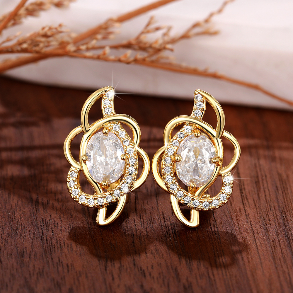 Japanese and Korean best-selling zircon earrings fashion flower D-shaped buckle earrings fashionable commuter women's ear buckle wholesale