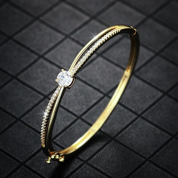 Popular European and American versatile bracelet for women, cross design, round zircon jewelry, elegant and exquisite niche jewelry