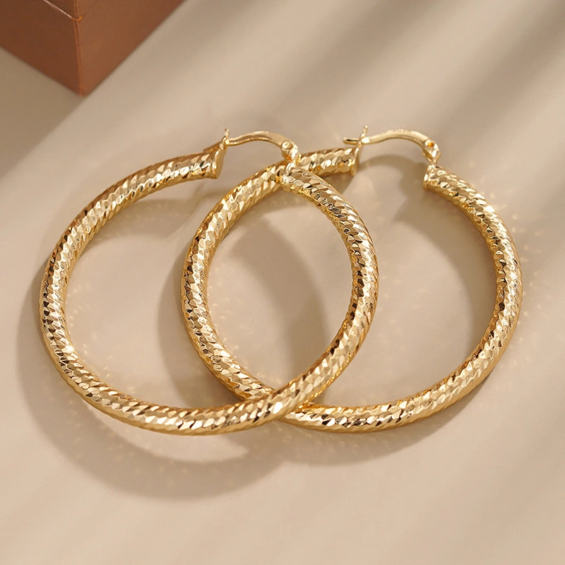 Wholesale new style earrings for women with water drop geometric ring design, atmospheric heavy industry Middle Eastern style