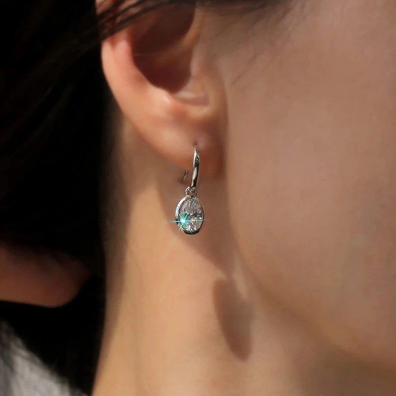  European and American simple geometric earrings inlaid with zircon earrings for women shiny temperament elegant engagement jewelry