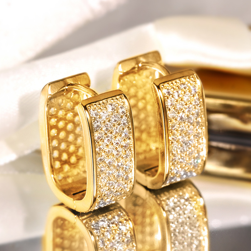 High-end ear clip earrings, new style, fashionable design, bridal earrings, exquisite hollow earrings