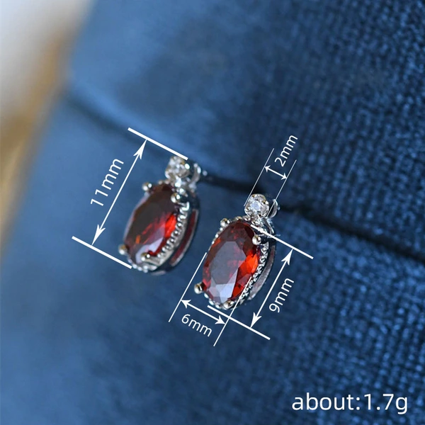  Manufacturers wholesale simple exquisite small earrings mini earrings daily accessories French retro popular style